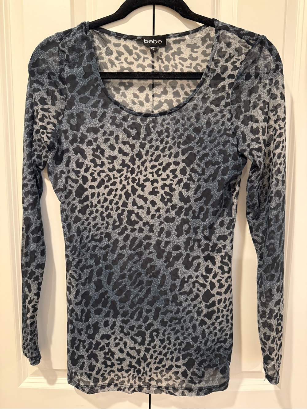 bebe Long Sleeve Leopard Print Mesh Top in Gray and Black Y2K MEDIUM